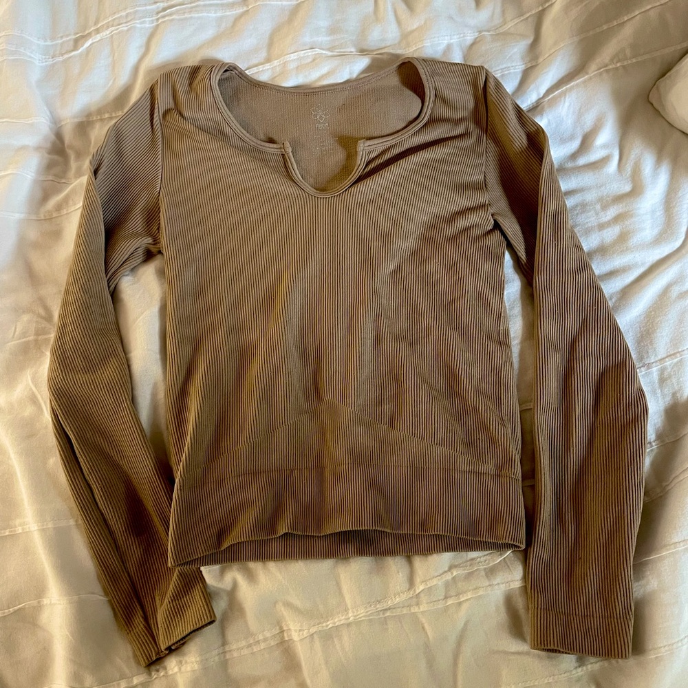 Athletic long sleeve fs